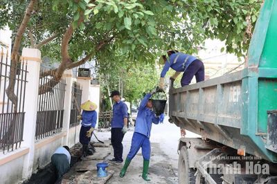 Khơi thông dòng chảy đô thị: Không chỉ là chuyện nạo vét