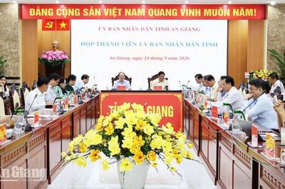 An Giang thống nhất chủ trương mở 9 điểm neo đậu, bốc dỡ thủy sản tạm thời