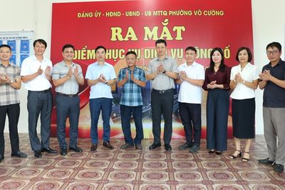 Phó Bí thư Thành ủy Trần Huy Phương dự ra mắt Điểm phục vụ dịch vụ công số tại phường Võ Cường