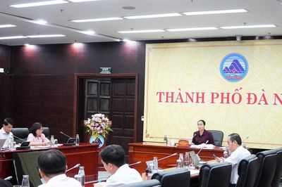 Lãnh đạo thành phố Đà Nẵng đôn đốc tiến độ xây dựng các cơ sở y tế