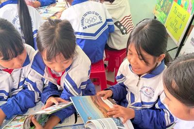Thư viện Pleiku đưa sách đến hơn 500 học sinh xã Kông Chro