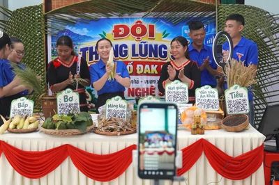 Người trẻ làm “đại sứ số” cho sản phẩm quê hương