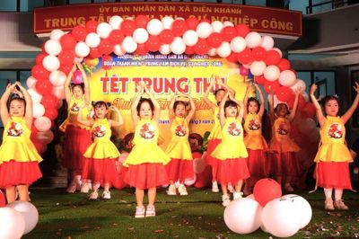 Xã Diên Khánh tổ chức chương trình “Vui hội trăng rằm” cho hơn 700 thiếu nhi