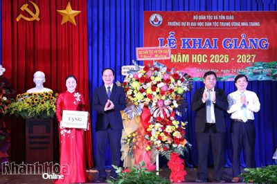 Thứ trưởng Bộ Dân tộc và Tôn giáo Y Thông dự lễ khai giảng tại Trường Dự bị Đại học Dân tộc Trung ương Nha Trang