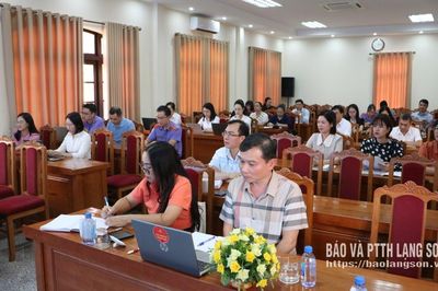 40 đại biểu được tập huấn nghiệp vụ công tác Đảng
