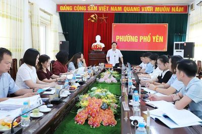 Giám sát thực hiện thủ tục hành chính tại phường Phổ Yên