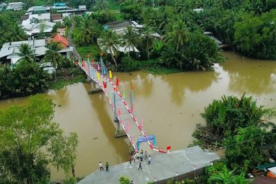Kinh Ngay - Cây cầu đặc biệt tại căn cứ cách mạng Cái Ngang