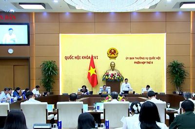 Ủy ban Thường vụ Quốc hội thông qua Nghị quyết về bảo vệ Thẩm phán