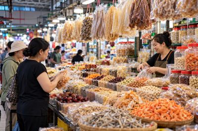 Nới ngưỡng thuế lên 10 tỷ đồng, hộ kinh doanh được lợi gì?