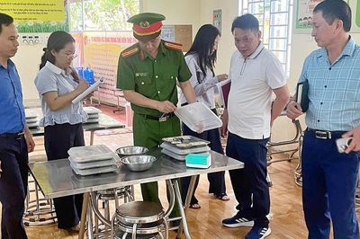 Hải Phòng mạnh tay loại trừ thực phẩm bẩn để học sinh có bữa ăn bán trú an toàn