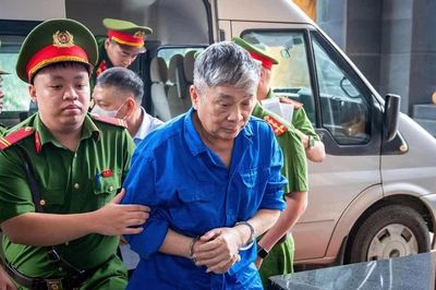 Cựu Bộ trưởng Bộ Y tế Nguyễn Thị Kim Tiến vắng mặt tại phiên toà phúc thẩm