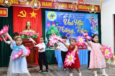 Ấm áp mùa Trung thu ở đặc khu Trường Sa