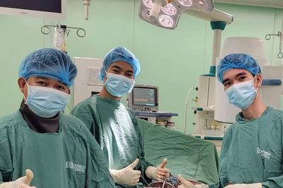 Tích cực chữa trị vết thương nặng, nhiễm trùng cho ngư dân