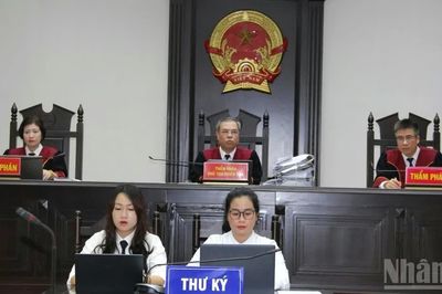 Bệnh viện Việt Đức, Bạch Mai đề nghị giảm nhẹ hình phạt cho cựu Bộ trưởng Y tế cùng 9 bị cáo