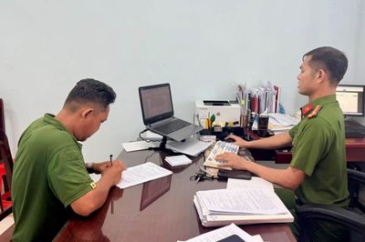 Làm giấy tờ giả, đi tù thật!