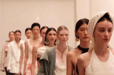 Ngắm bộ sưu tập 'Tấm Cám' của Phan Đăng Hoàng tại Milano Fashion Week 2027