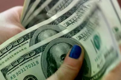 Đồng USD tăng vọt, tiệm cận mức đỉnh 2 tháng