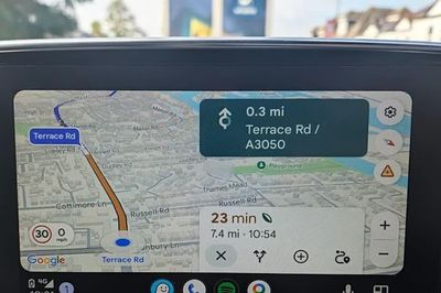 Google Maps nâng cấp tính năng mới cho người dùng Android Auto trên xe