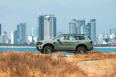 Phân khúc SUV cỡ D: Fortuner và CX-8 thay nhau bứt tốc, Everest giữ chặt 'ngôi vương'