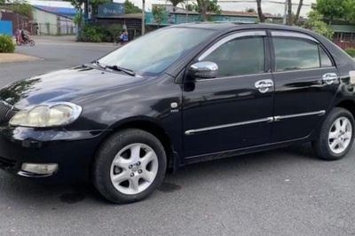 Săn xe công thanh lý giá rẻ, Toyota Corolla Altis cũ chỉ từ 87 triệu đồng