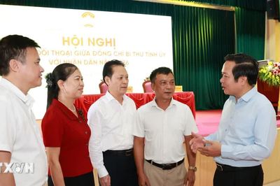 Bí thư Tỉnh ủy Hưng Yên đối thoại với người dân để tháo gỡ khó khăn, vướng mắc
