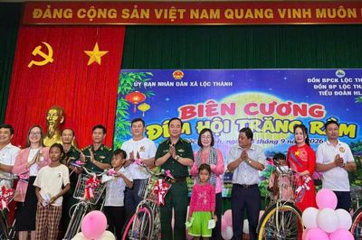 Thắp trọn niềm vui Trung thu cho trẻ em vùng biên