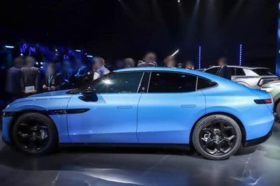 Xe điện Volkswagen dài gần 5,1 mét, công suất 503 mã lực, giá hơn 770 triệu đồng