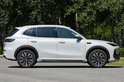 SUV hạng C mạnh 329 mã lực, giá chưa tới 380 triệu đồng