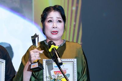 NSND Hồng Vân nhận 'tin vui' ở giải thưởng Vietnamese
