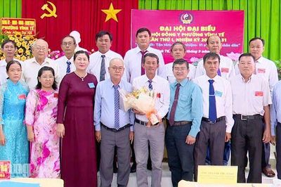 Ông Nguyễn Tiến Phẩm làm Chủ tịch Hội Đông y phường Vĩnh Tế