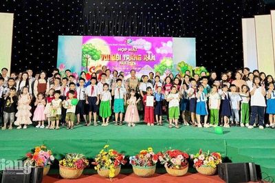 Báo và phát thanh, truyền hình An Giang khen thưởng 129 học sinh, sinh viên
