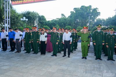Lễ truy điệu và an táng 10 hài cốt liệt sĩ được quy tập tại khu vực Him Lam