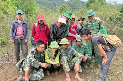 Bài 3: Người 'truyền lửa' giữa đại ngàn
