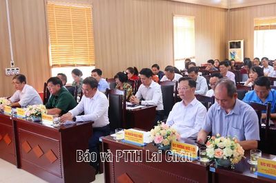 Hội nghị nghiên cứu, học tập, quán triệt và triển khai thực hiện một số nghị quyết, chỉ thị của Bộ Chính trị, Tỉnh uỷ, Đảng uỷ