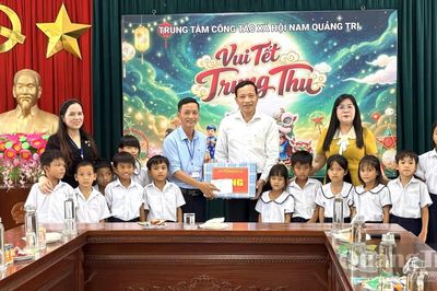 Thăm, tặng quà Trung thu cho các em thiếu nhi tại Trung tâm Công tác xã hội Nam Quảng Trị và xã Vĩnh Định