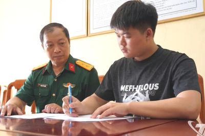 Gác việc riêng, chọn quân ngũ
