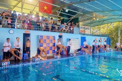 Nhiều trường đẩy mạnh phong trào luyện tập môn bơi