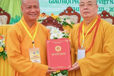 Thượng tọa Thích Minh Quang tiếp tục làm Trưởng ban Điều phối và Hợp tác Phật giáo VN tại Lào
