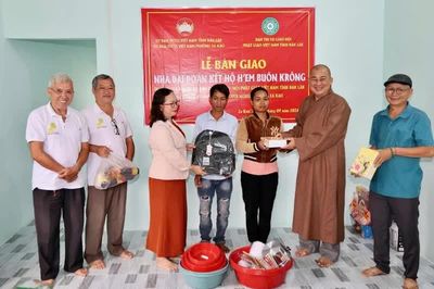 Đắk Lắk: Ban Trị sự GHPGVN tỉnh bàn giao nhà Đại đoàn kết đến gia đình khó khăn