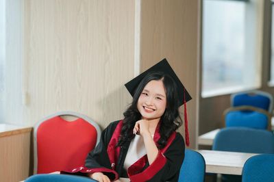 Trở thành Thủ khoa Ngoại thương từ những lần thất bại