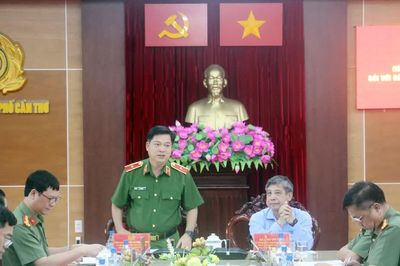 Công bố quyết định giám sát đối với Đảng ủy Công an TP Cần Thơ