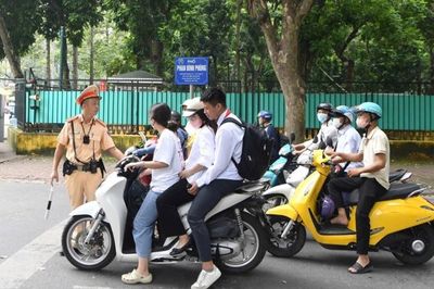 Nhiều học sinh vẫn vi phạm giao thông