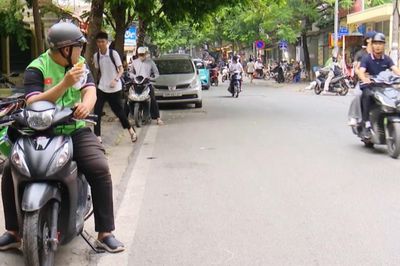 Grab: Một nghề hay một cuộc mưu sinh?