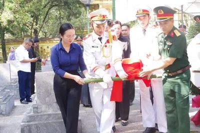 Lễ truy điệu và an táng hài cốt liệt sĩ Triệu Văn Lẻm tại Nghĩa trang Liệt sĩ Đông Khê