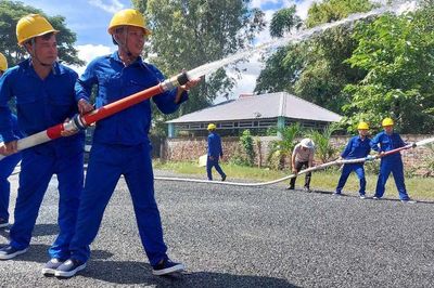 Người đàn ông ở Đồng Tháp chi gần 1,5 tỷ đồng mua máy chữa cháy, cứu xóm làng