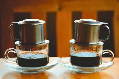 Tại sao nhiều người người pha cà phê thường cho thêm 1 chút muối?