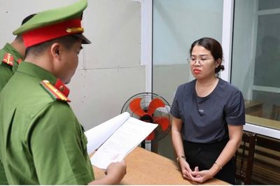 Lật tẩy thủ đoạn chuyển hàng chục tỷ xuyên biên giới của người đàn ông Hàn Quốc