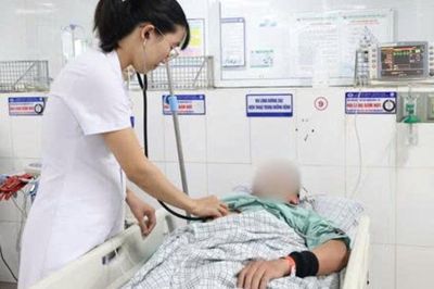 Người đàn ông 36 tuổi phản vệ nguy kịch sau một nốt ong đốt ở cổ