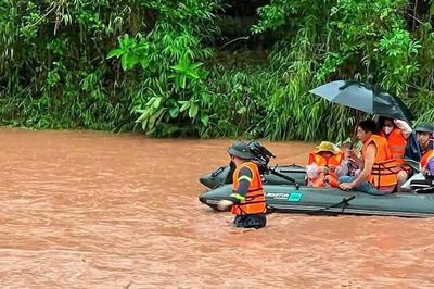 Những việc nên và không nên làm khi xảy ra lũ, ngập lụt
