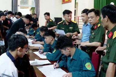 Hà Nội: Trước ngày 30-9 phải hoàn thành việc rà soát, nắm nguồn công dân trong độ tuổi nhập ngũ